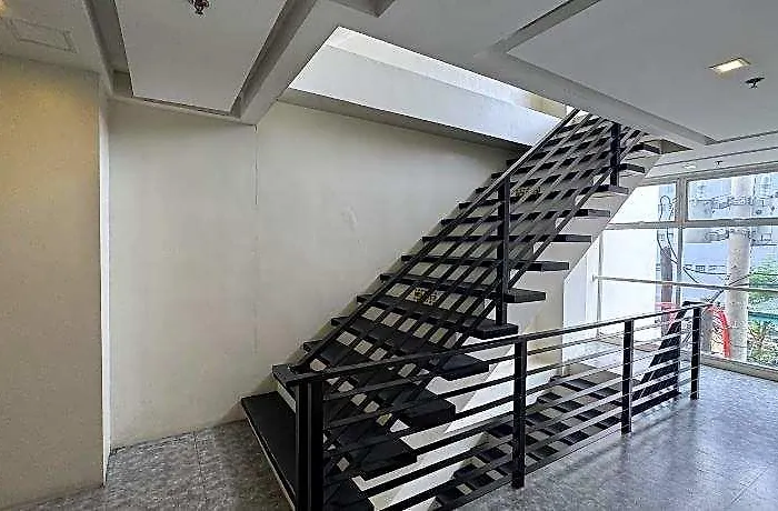 The Circuit Manor Near Ayala Malls Circuit Hotel *
